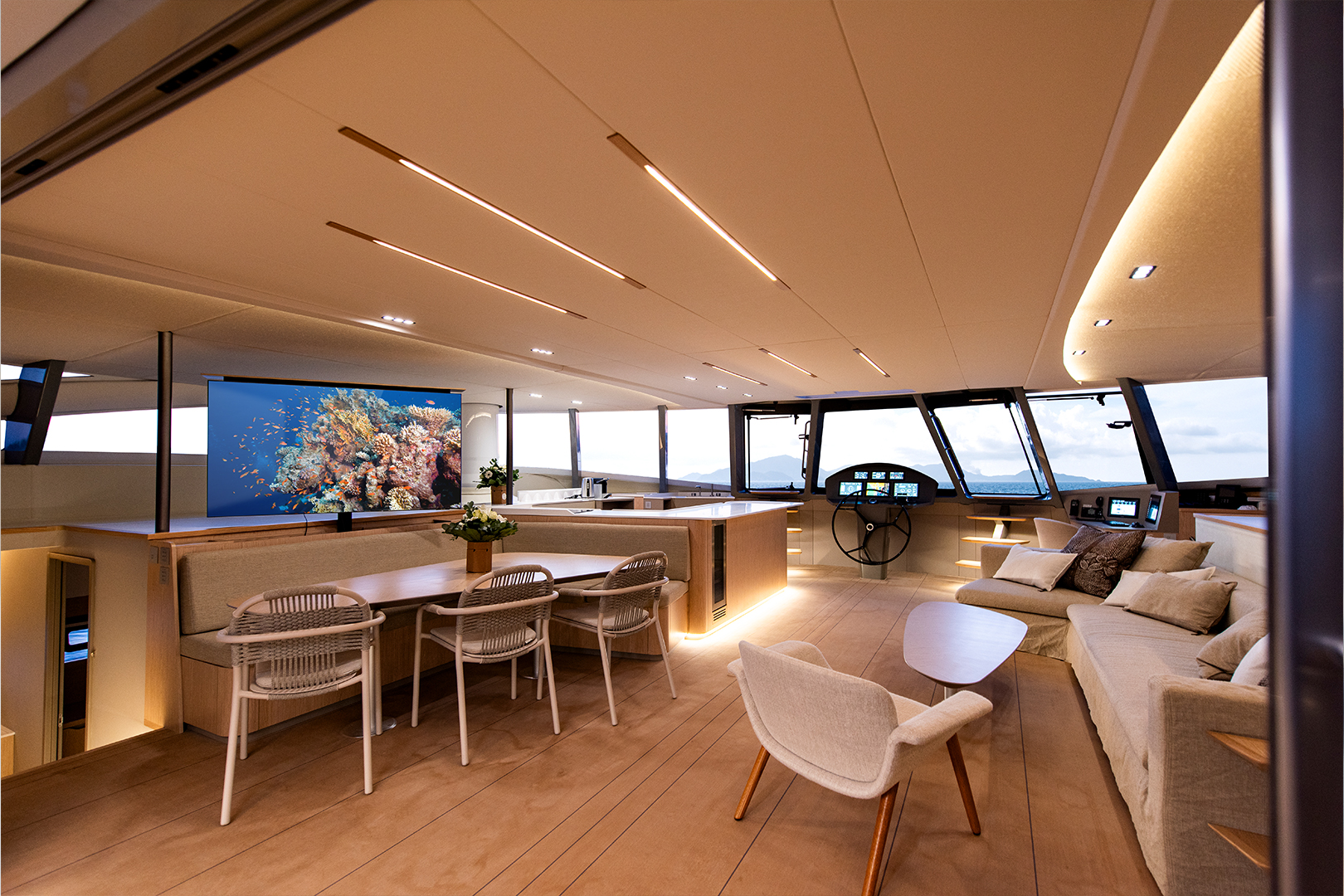 Interior saloon with 360° ocean views